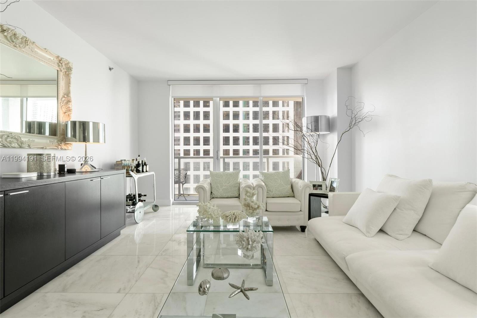 500 Brickell Ave #2510 Miami, FL 33131