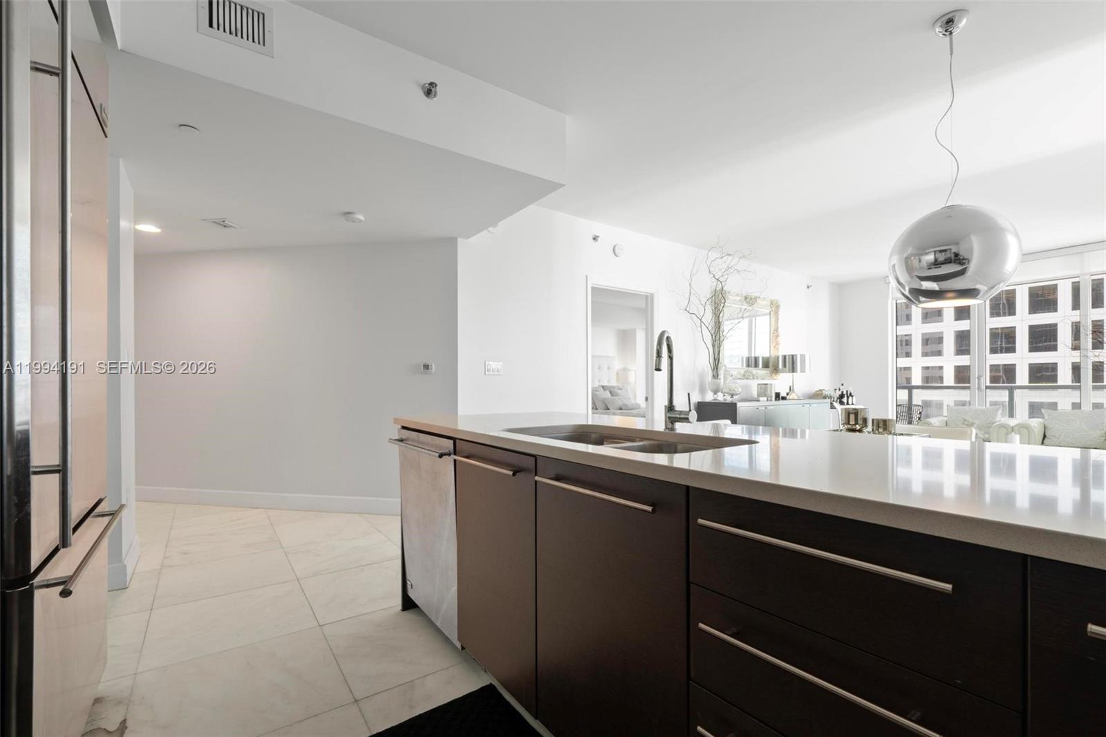 500 Brickell Ave #2510 Miami, FL 33131