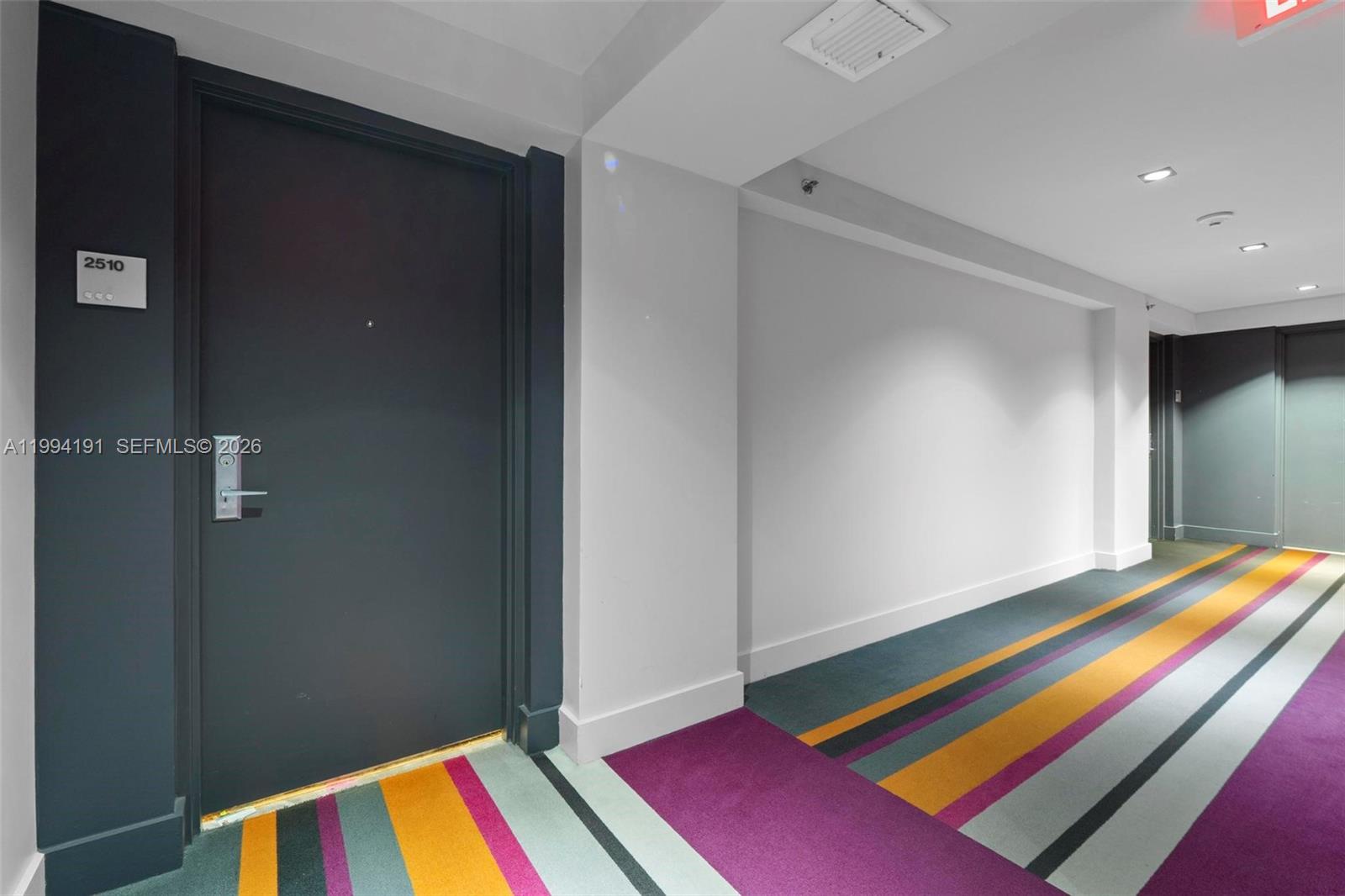 500 Brickell Ave #2510 Miami, FL 33131