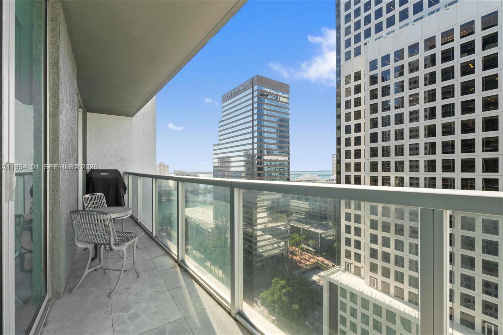 500 Brickell Ave #2510 Miami, FL 33131