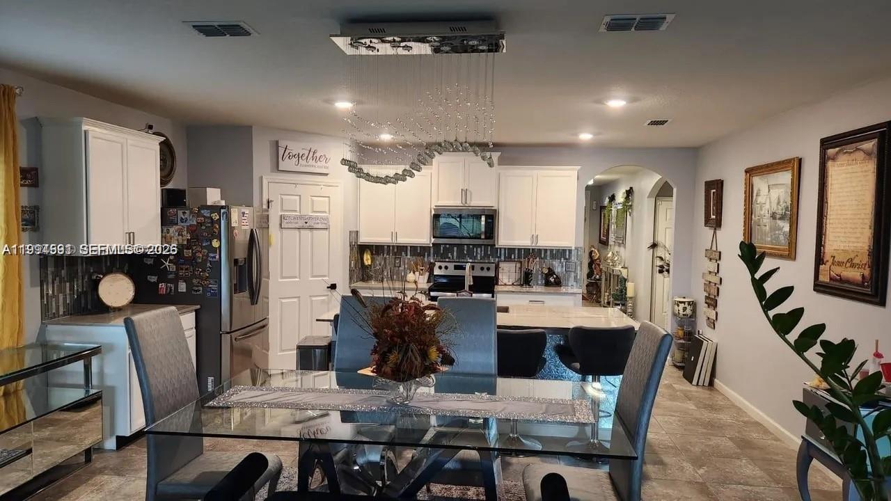 2271 SW Arlington Dr Sw Vero Beach, FL 32968