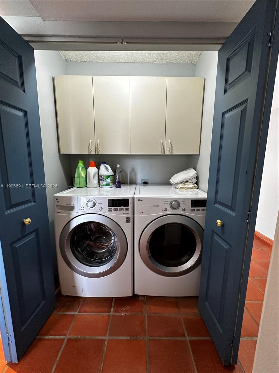 10000 NW 9th St Cir #21 Miami, FL 33172