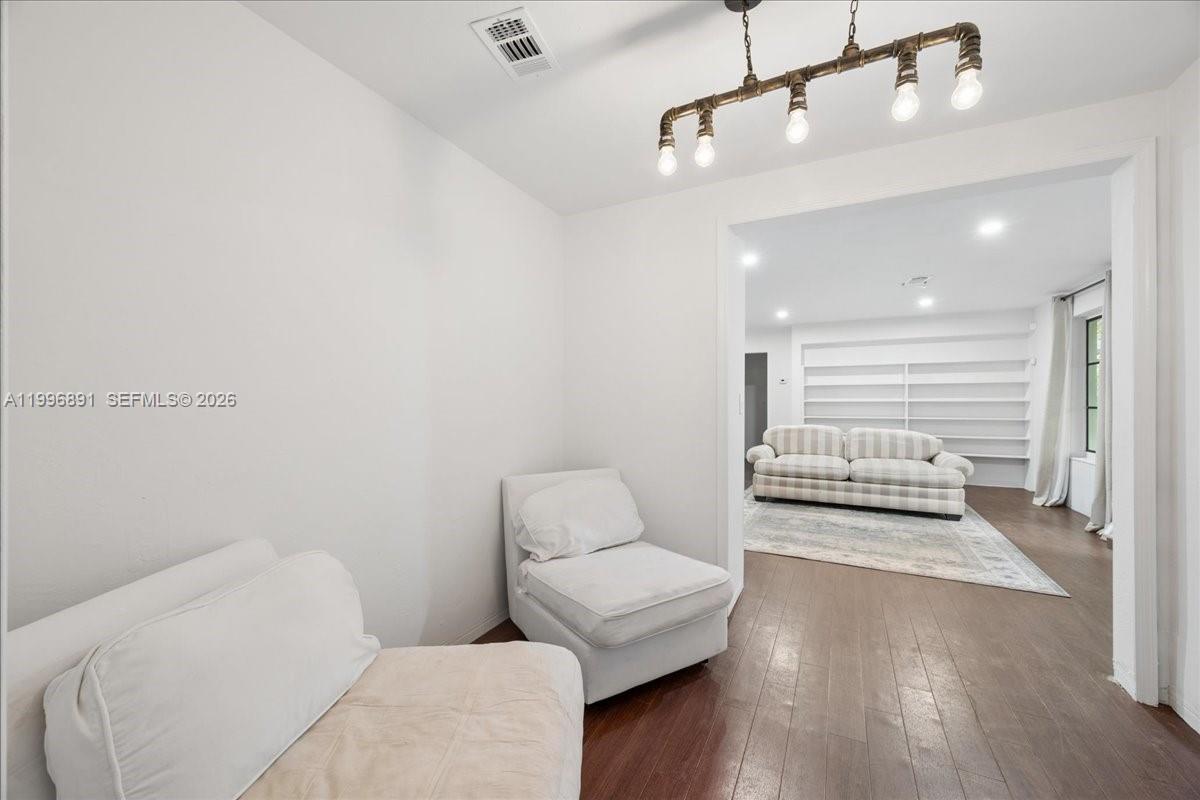 3490 William Ave Miami, FL 33133