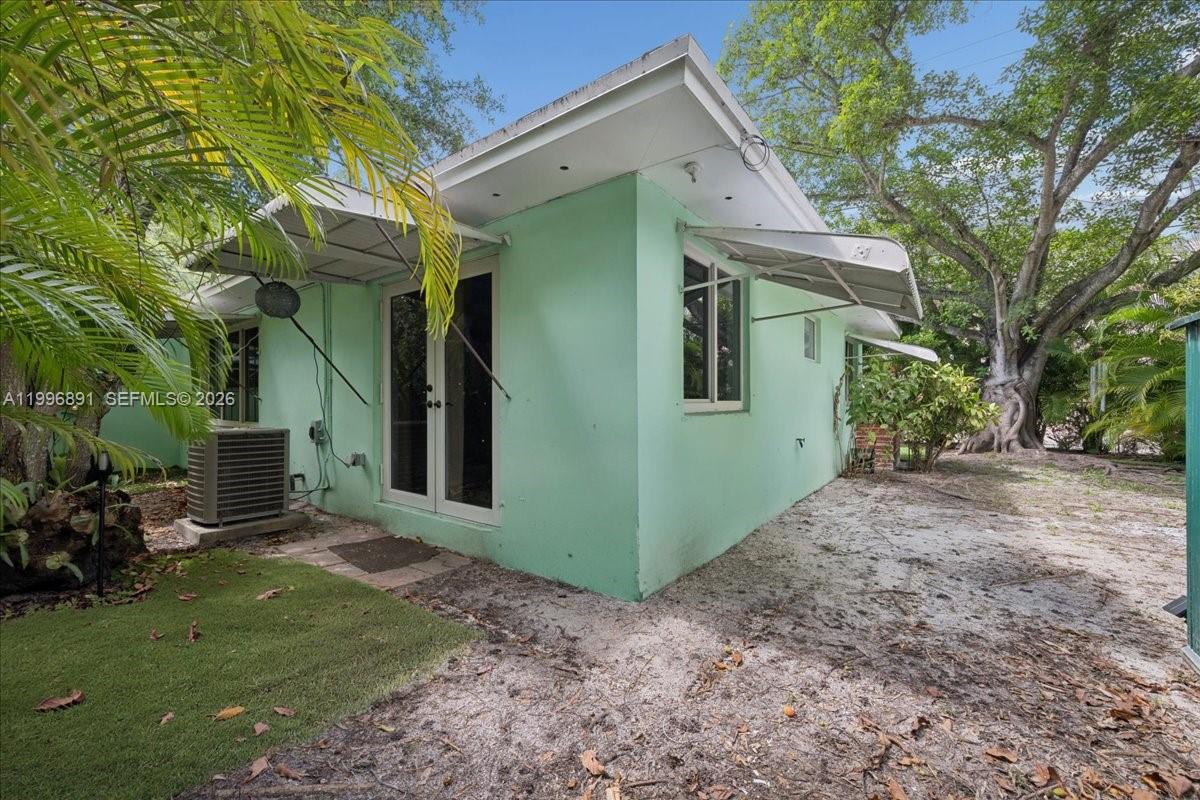 3490 William Ave Miami, FL 33133
