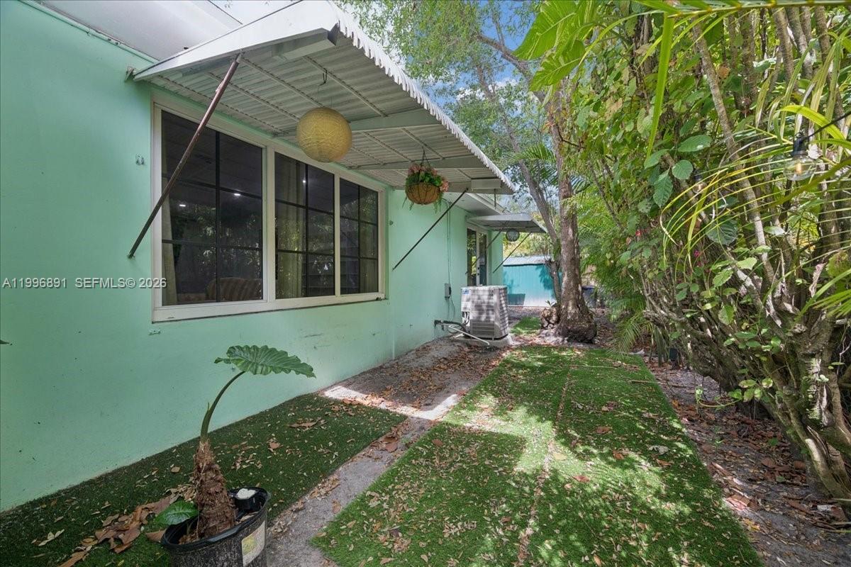 3490 William Ave Miami, FL 33133