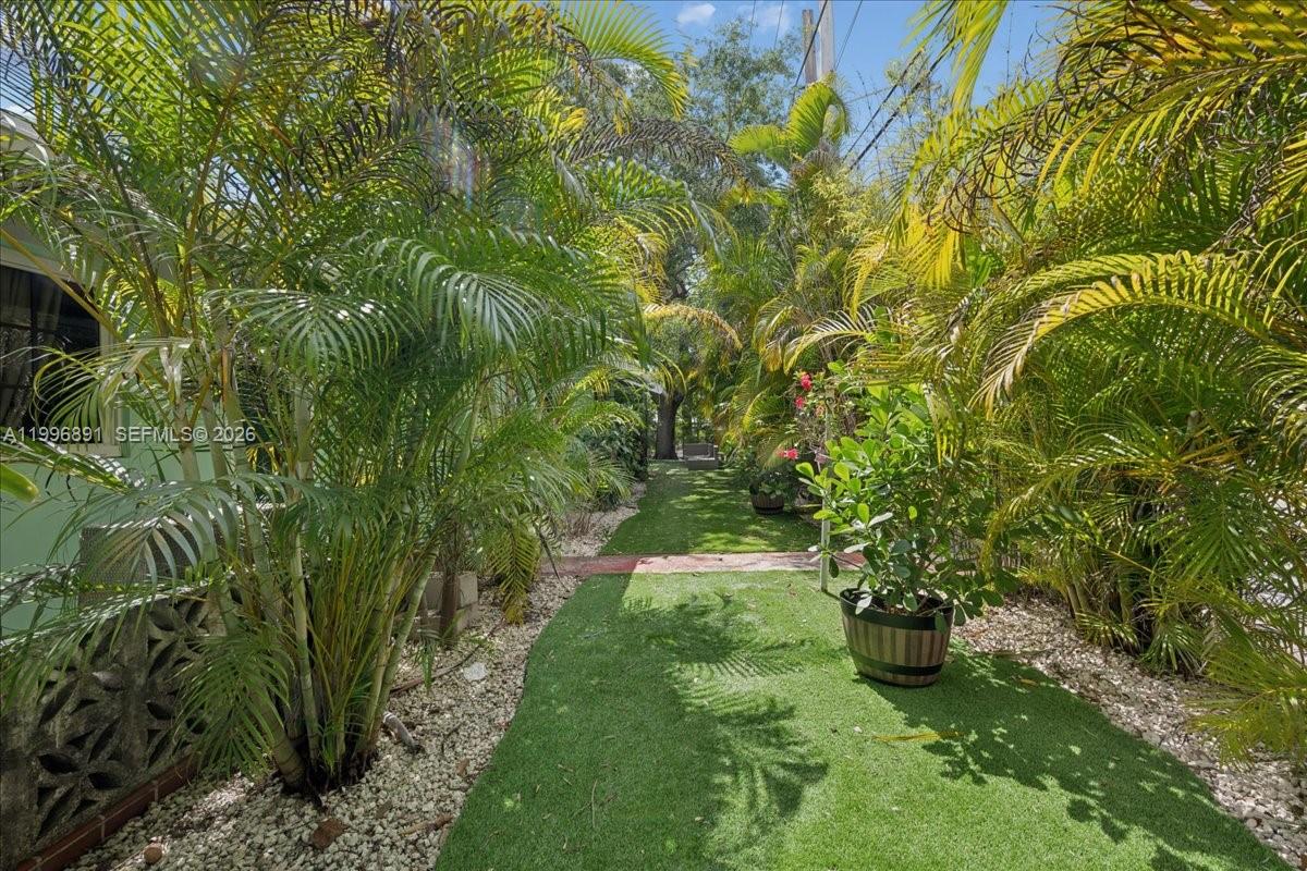 3490 William Ave Miami, FL 33133