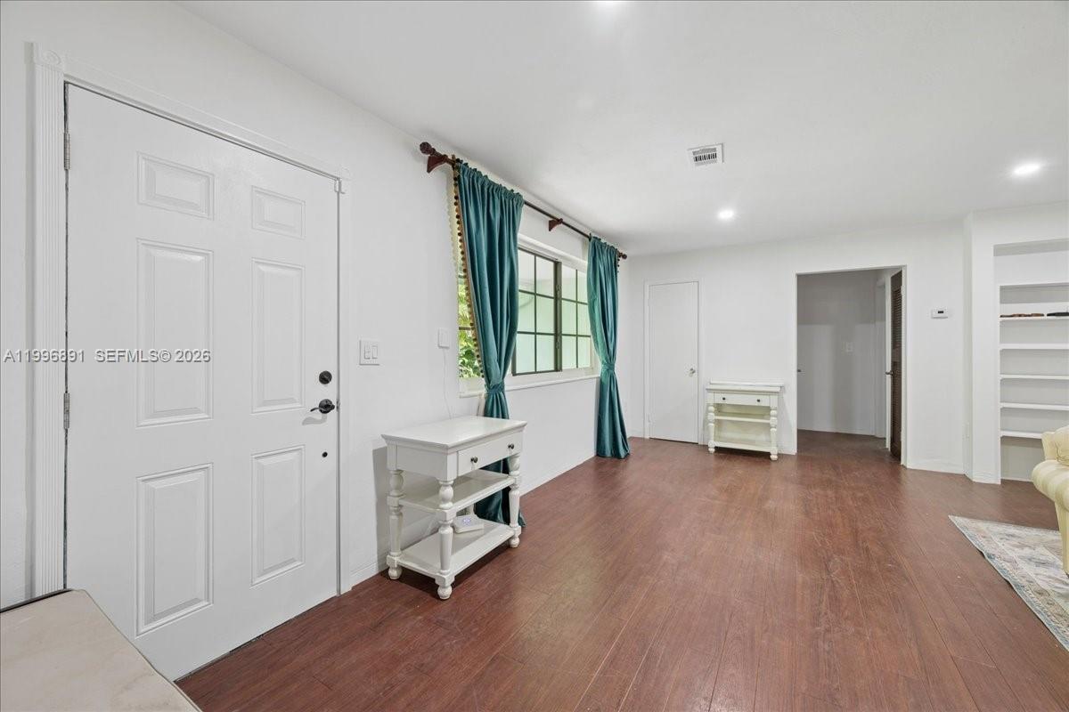 3490 William Ave Miami, FL 33133