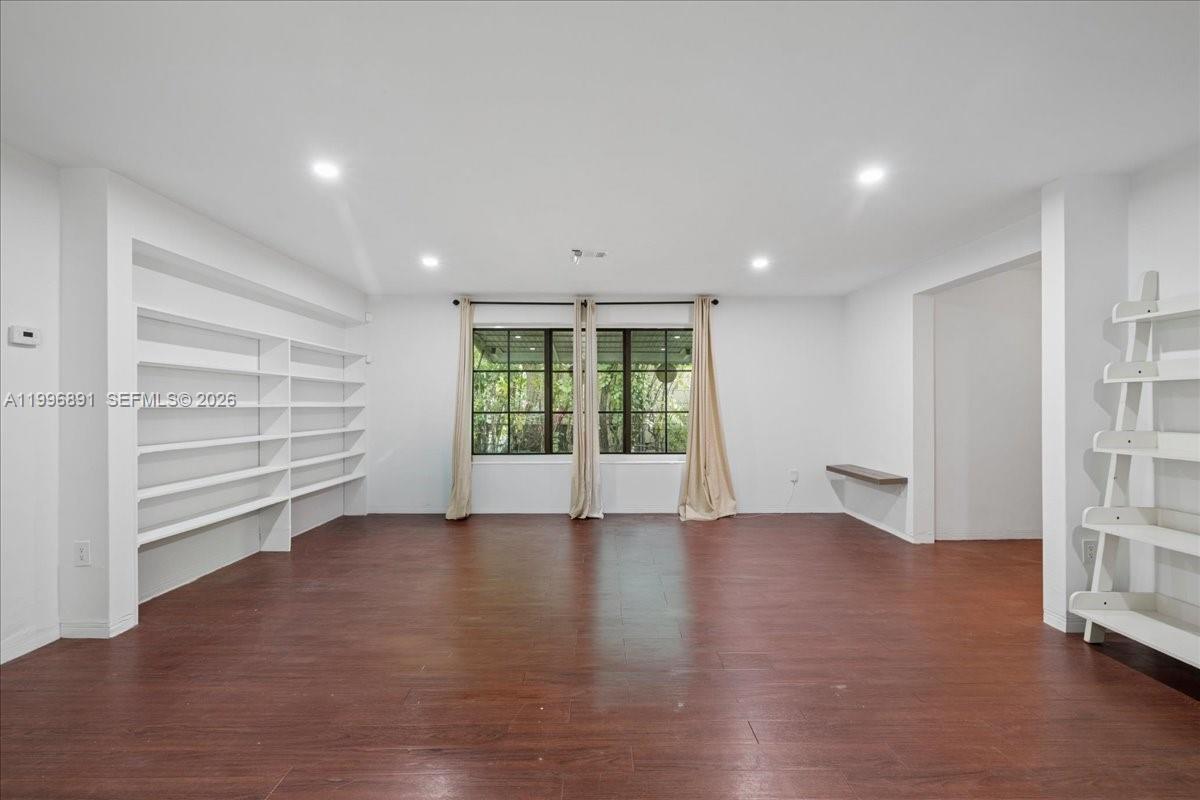 3490 William Ave Miami, FL 33133