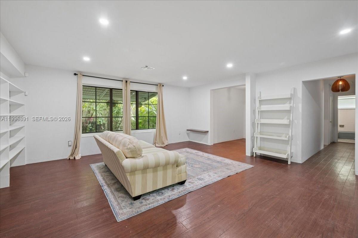 3490 William Ave Miami, FL 33133