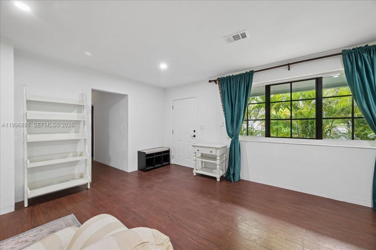 3490 William Ave Miami, FL 33133