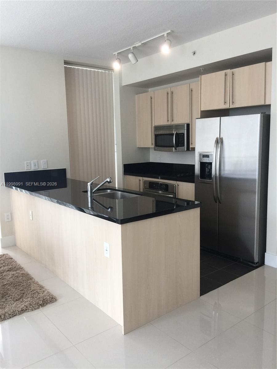 image Axis on Brickell South2