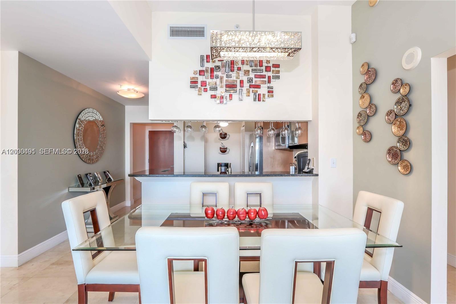 31 SE 5th St #4212 Miami, FL 33131