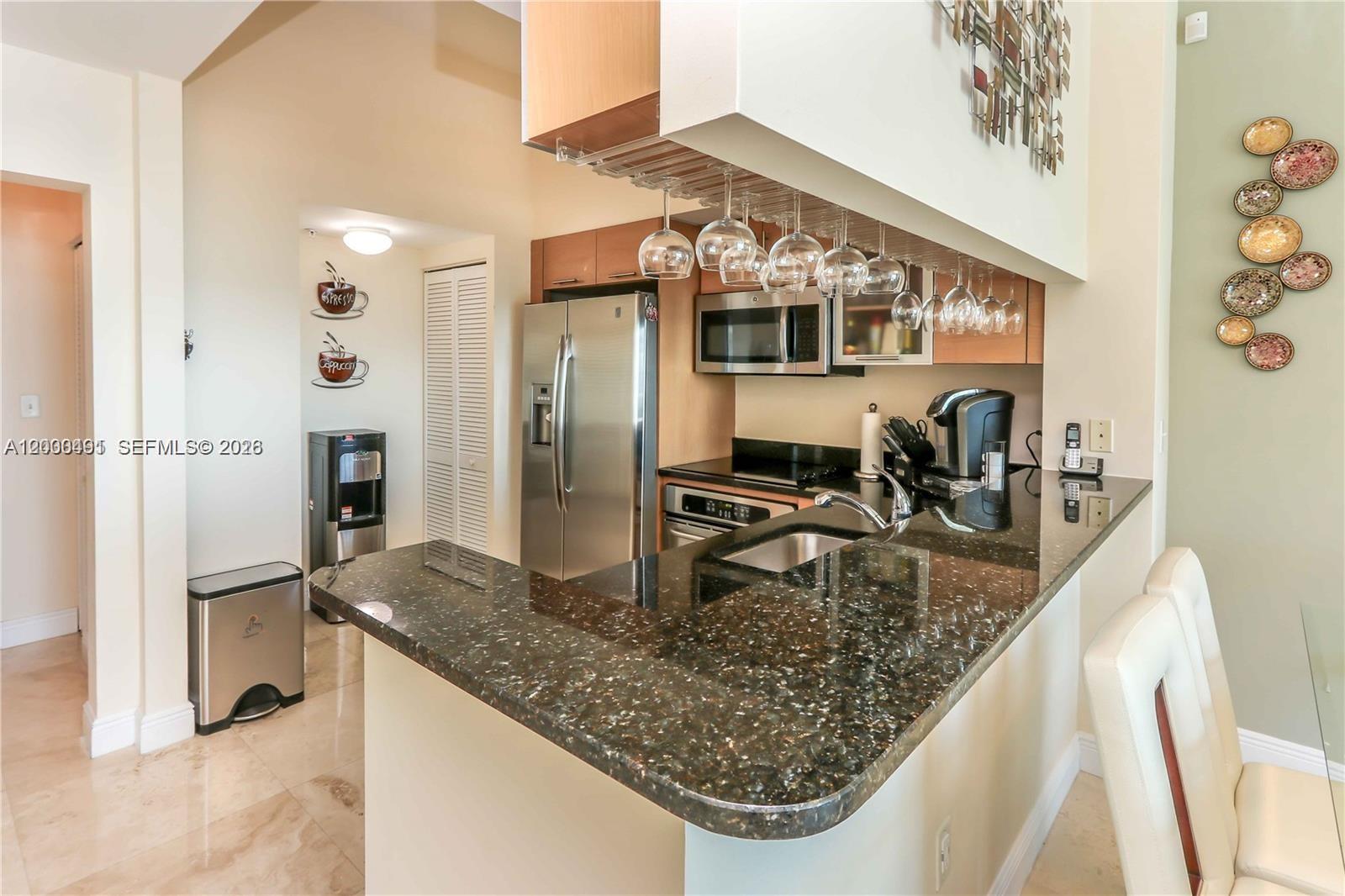 31 SE 5th St #4212 Miami, FL 33131