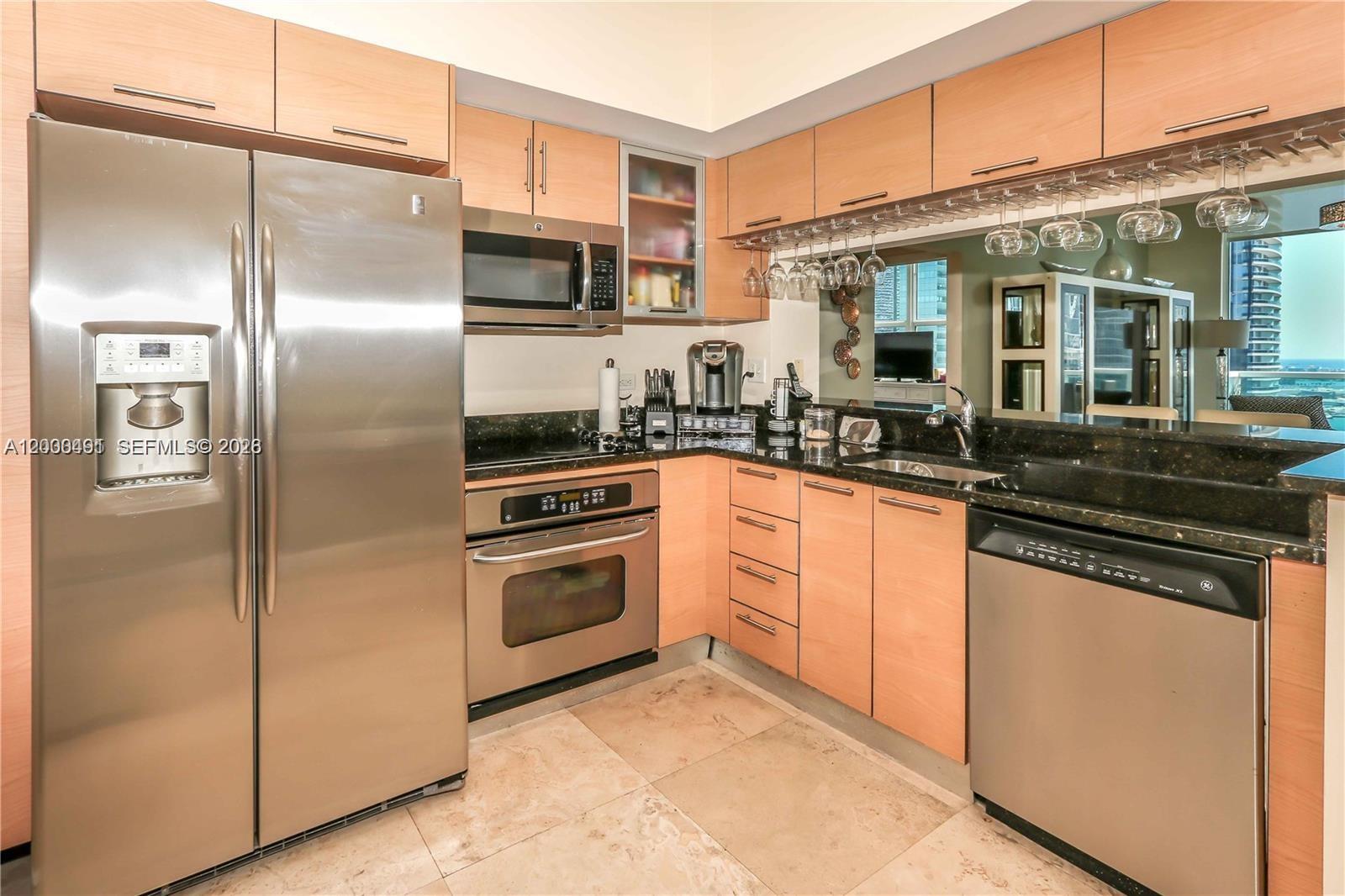 31 SE 5th St #4212 Miami, FL 33131