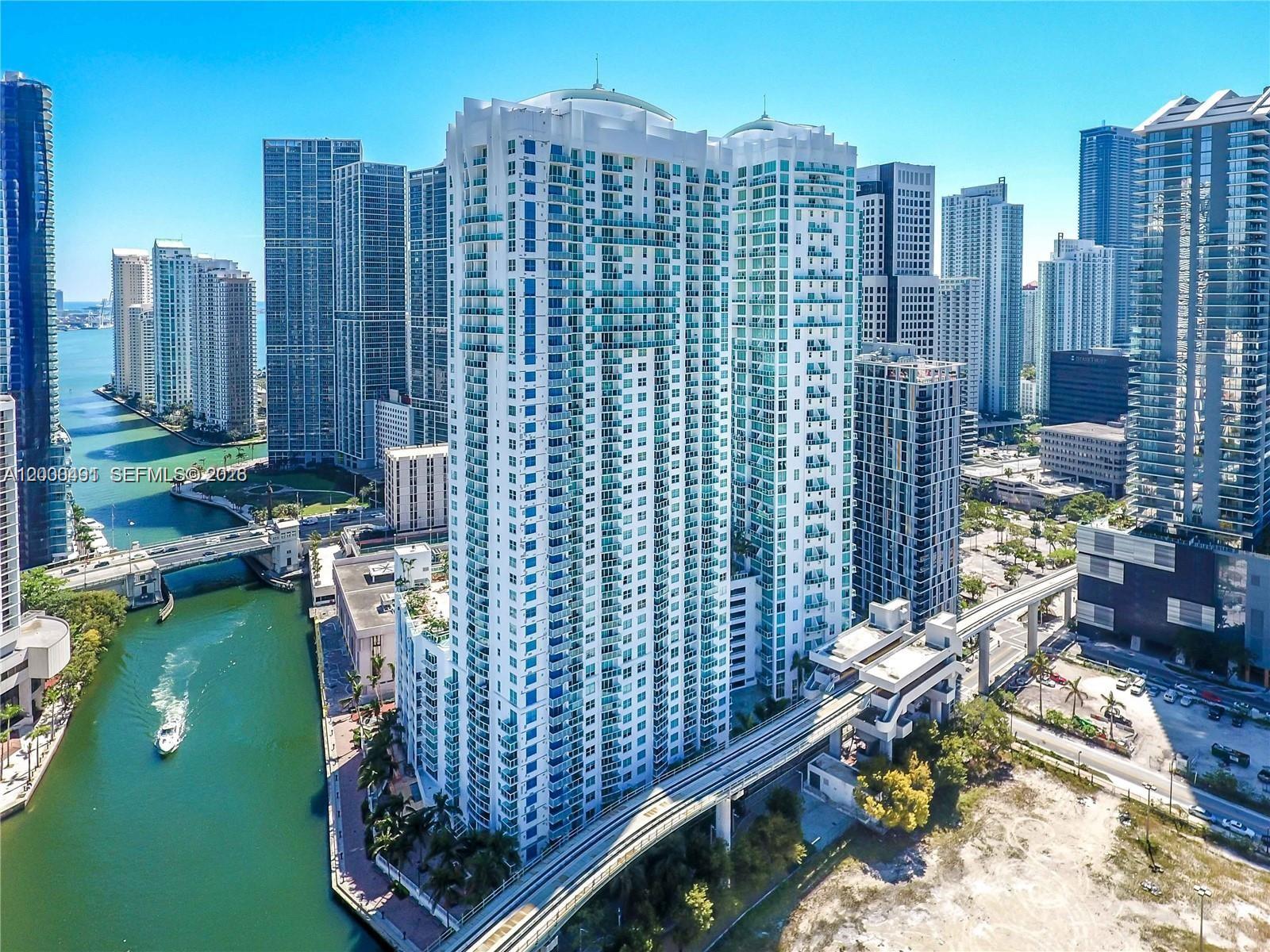31 SE 5th St #4212 Miami, FL 33131