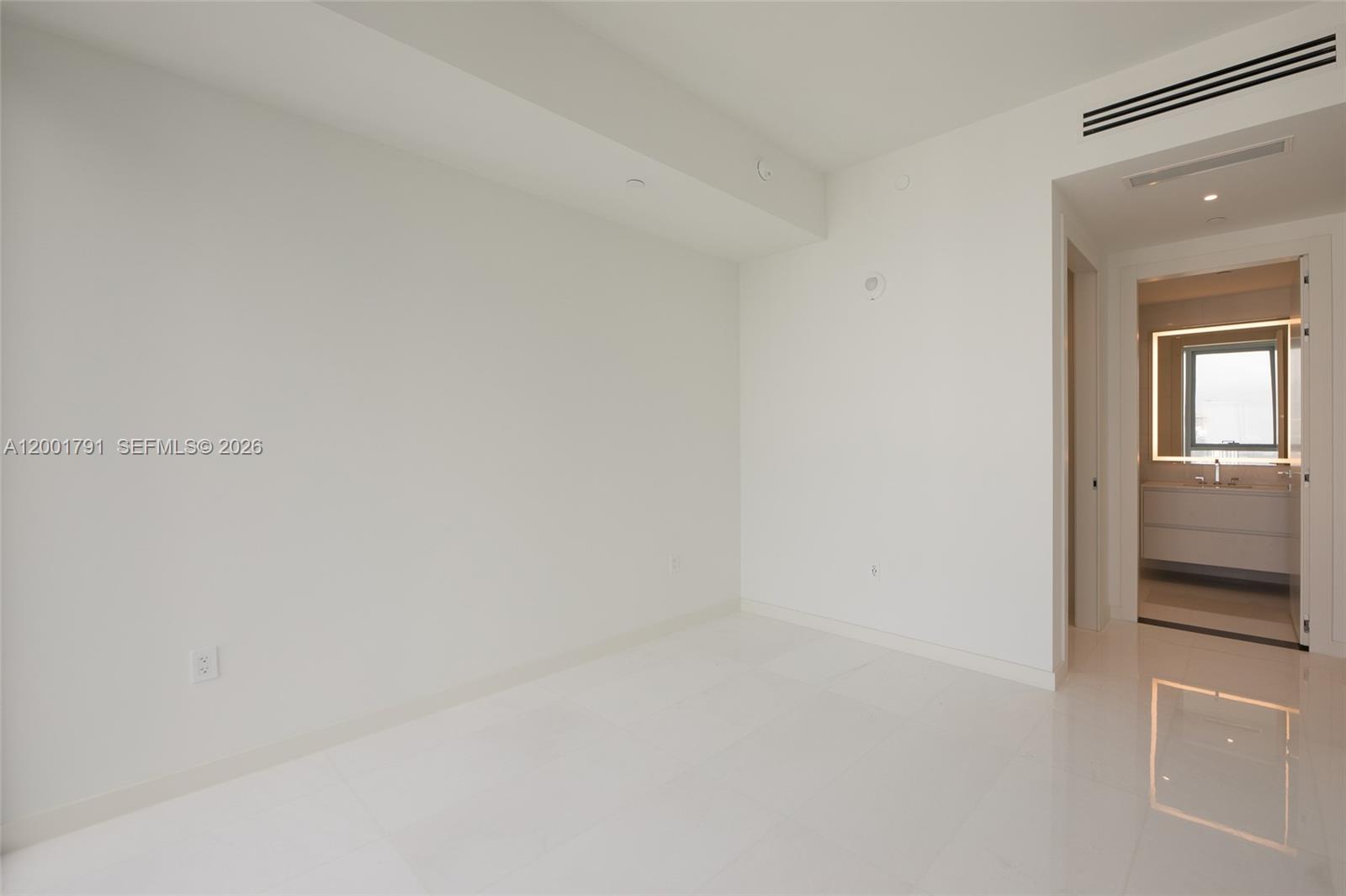 image Aston Martin Residences16