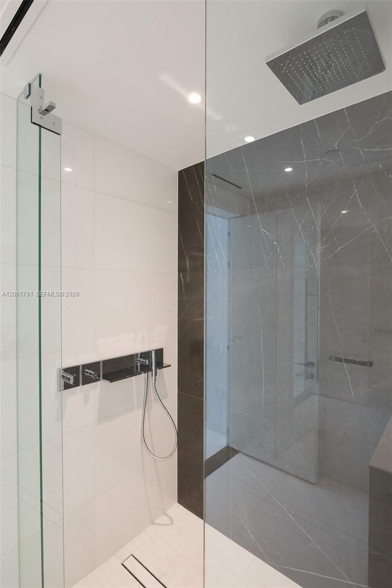 image Aston Martin Residences20