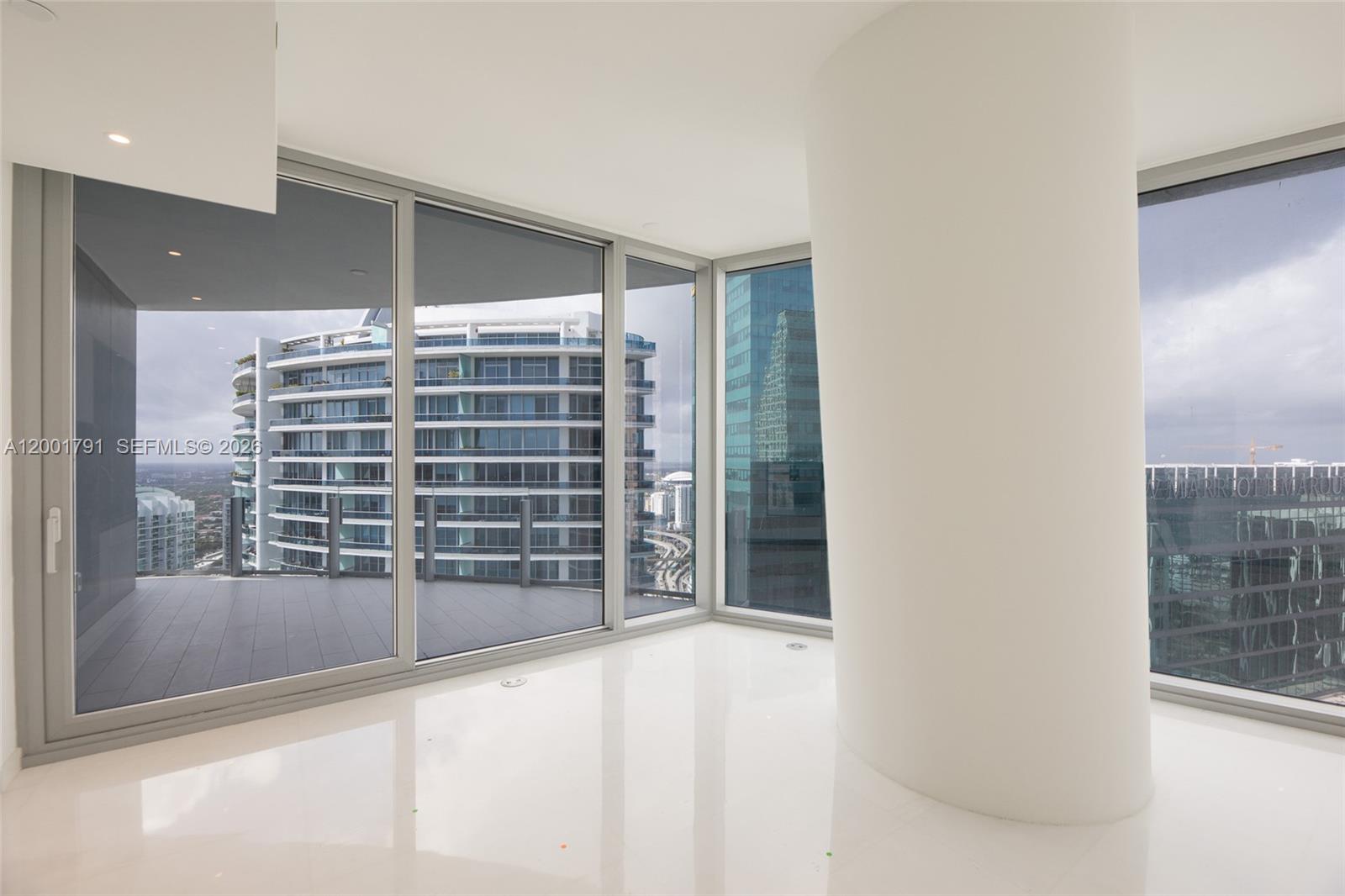 image Aston Martin Residences8