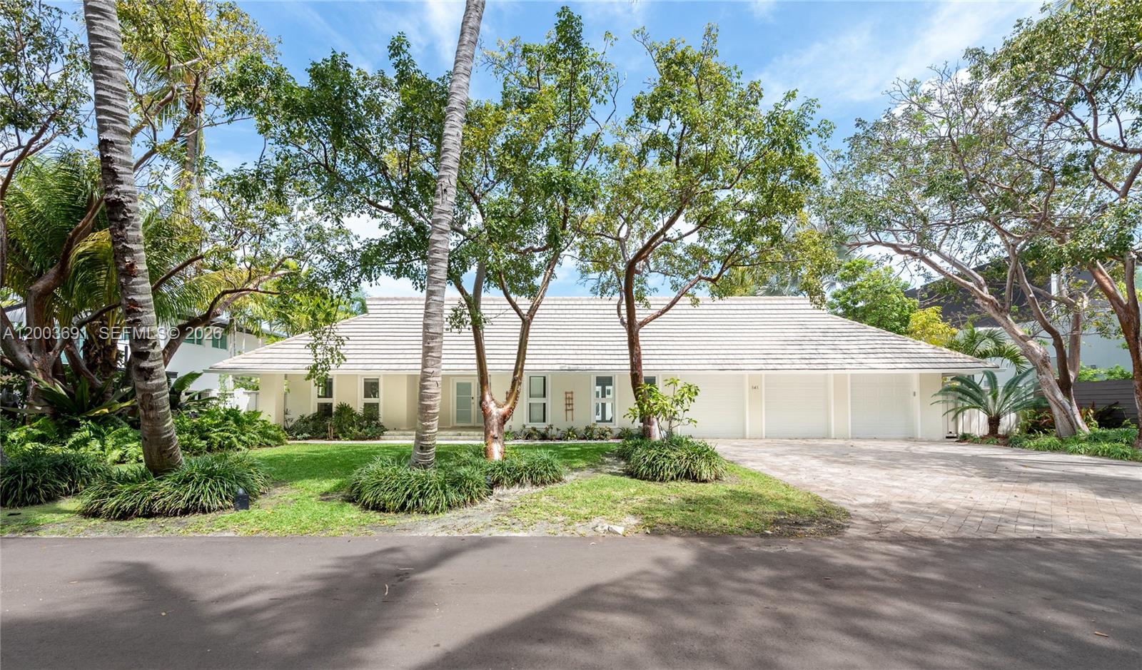 141 Cape Florida Dr Key Biscayne, FL 33149