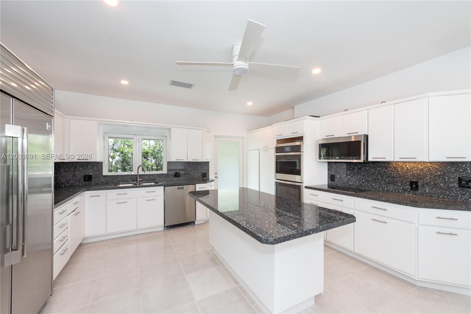 141 Cape Florida Dr Key Biscayne, FL 33149