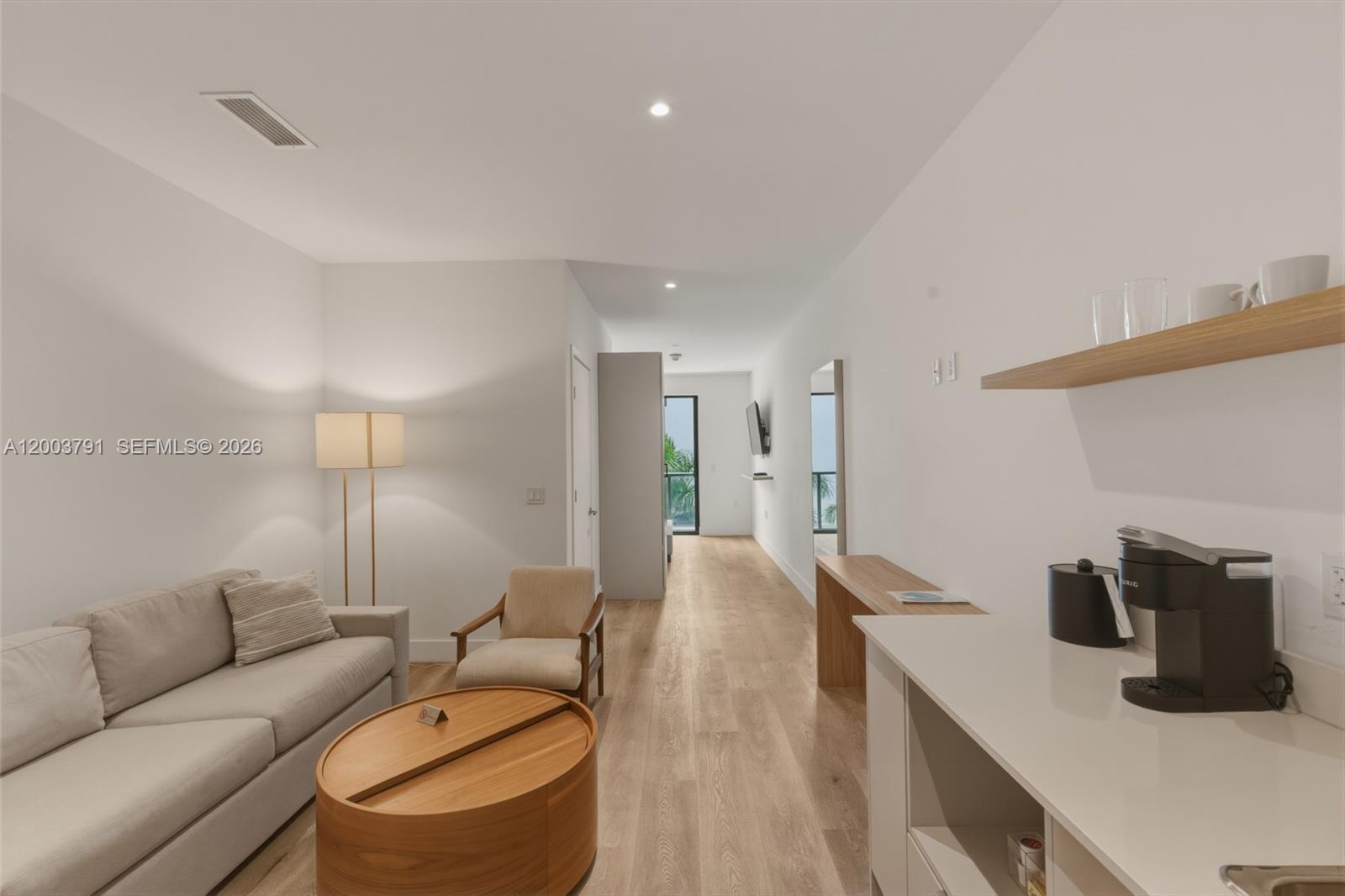 image Smart Brickell III0