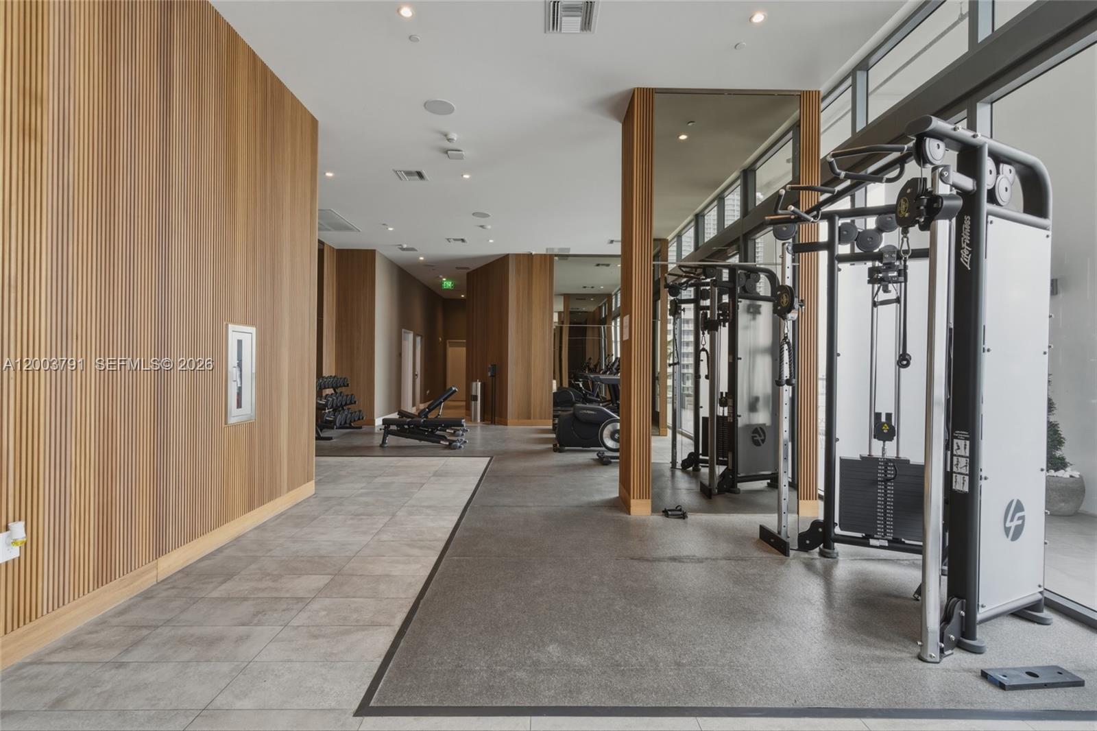 image Smart Brickell III15