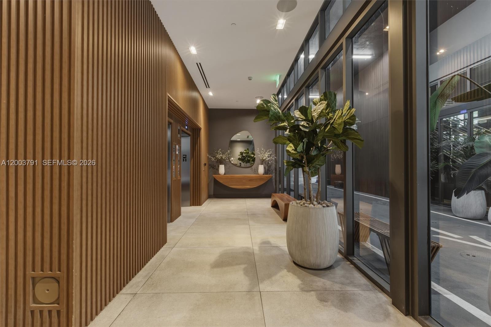 image Smart Brickell III23