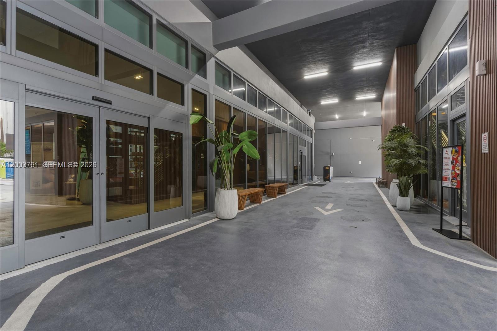 image Smart Brickell III25