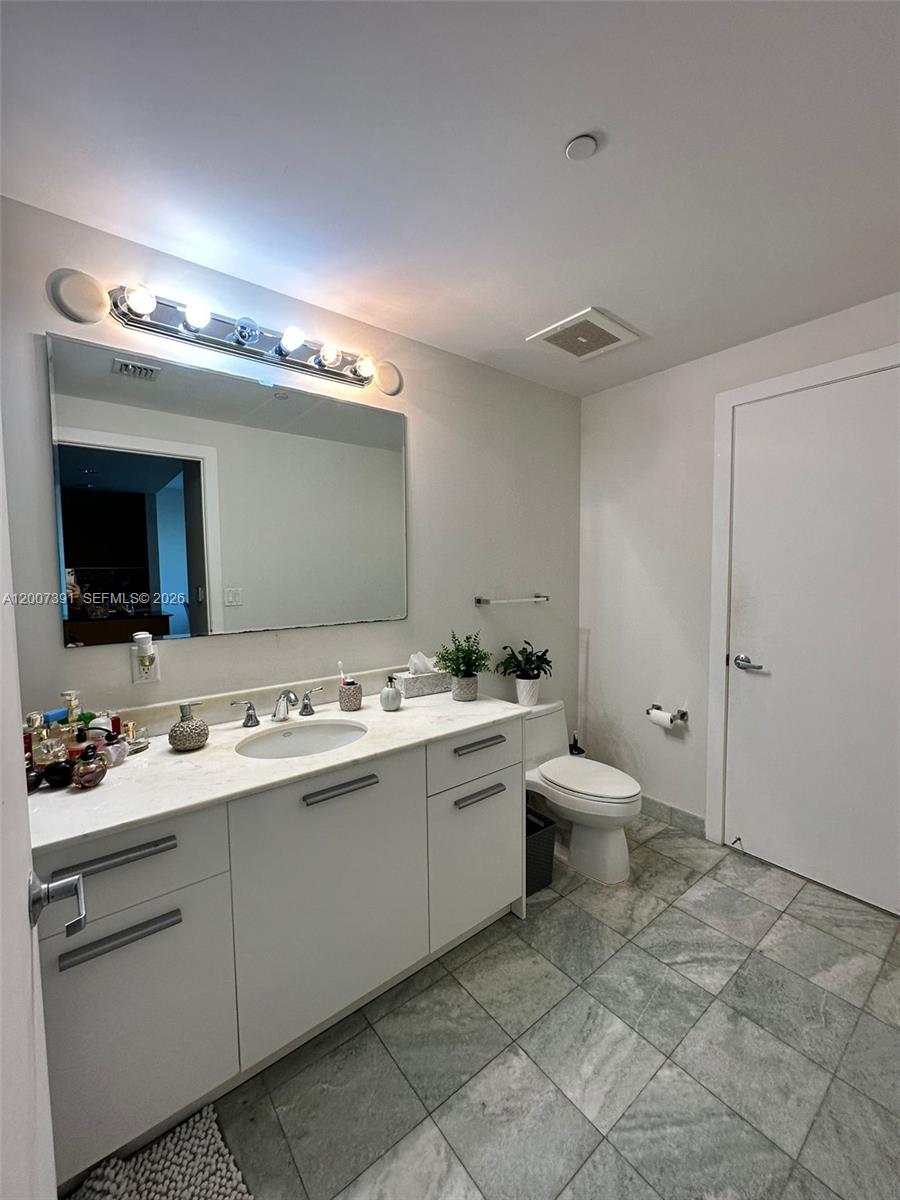 image 1060 Brickell - 105012