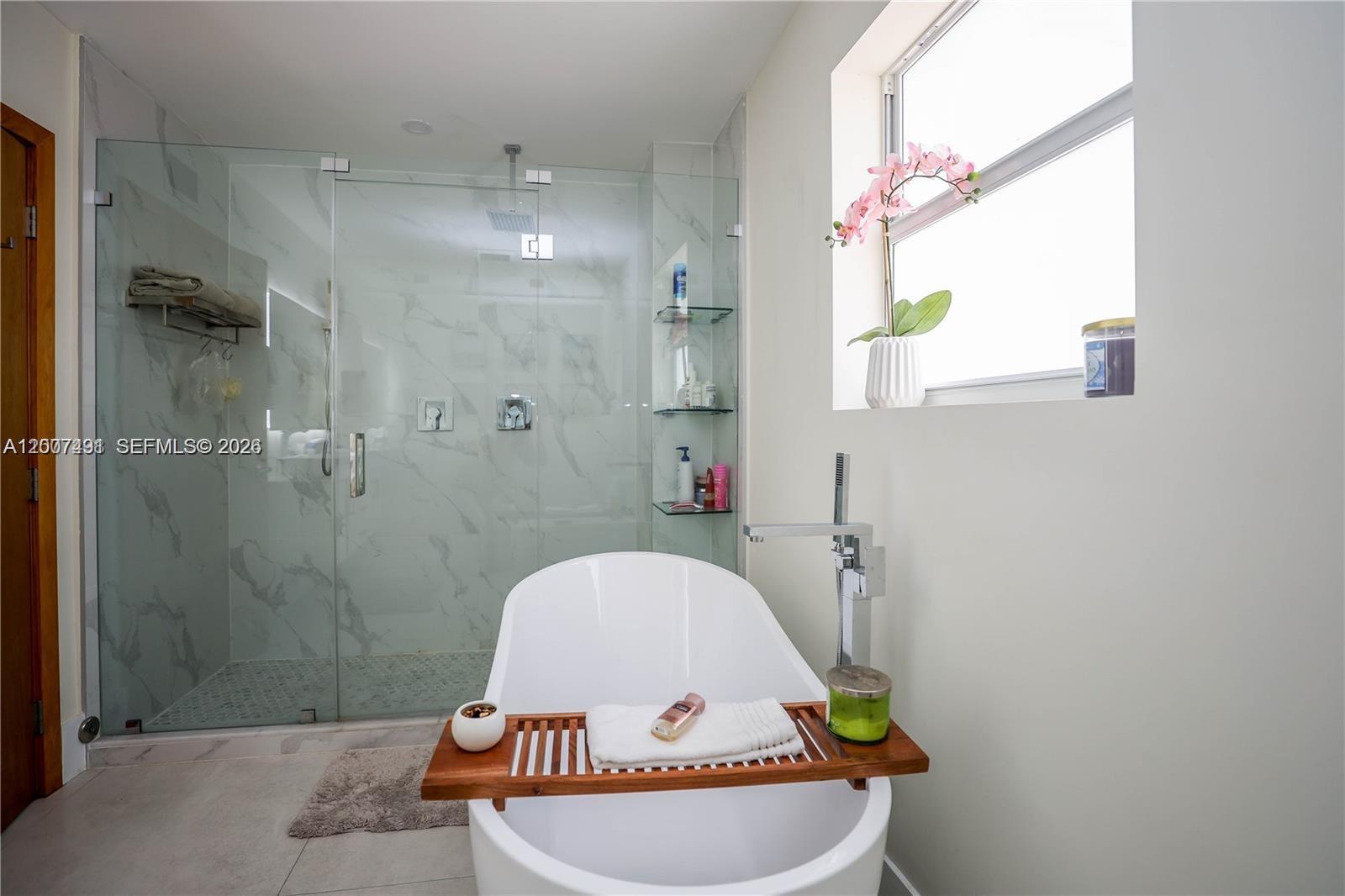 5620 Alton Rd Miami Beach, FL 33140