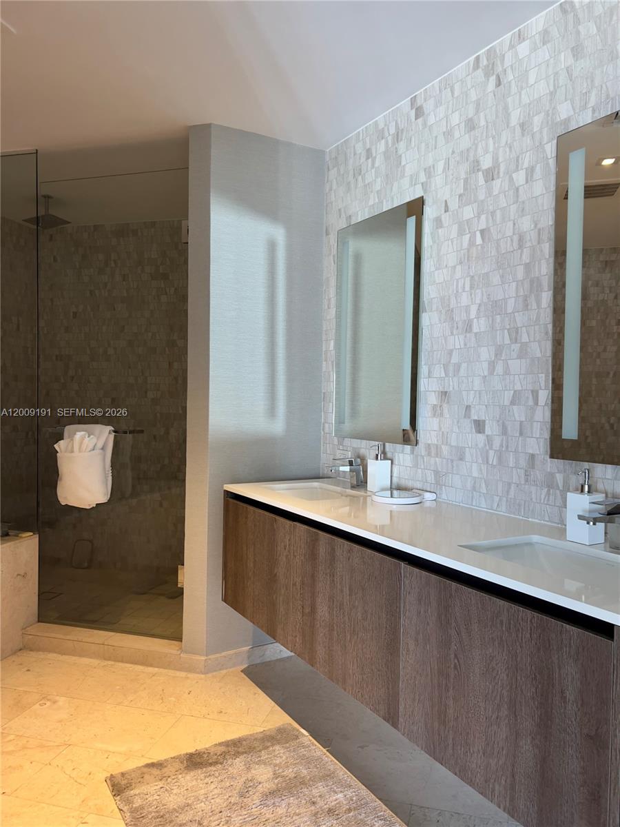 image Reach Brickell City Centre15