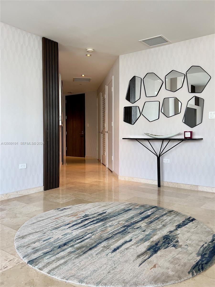 image Reach Brickell City Centre3