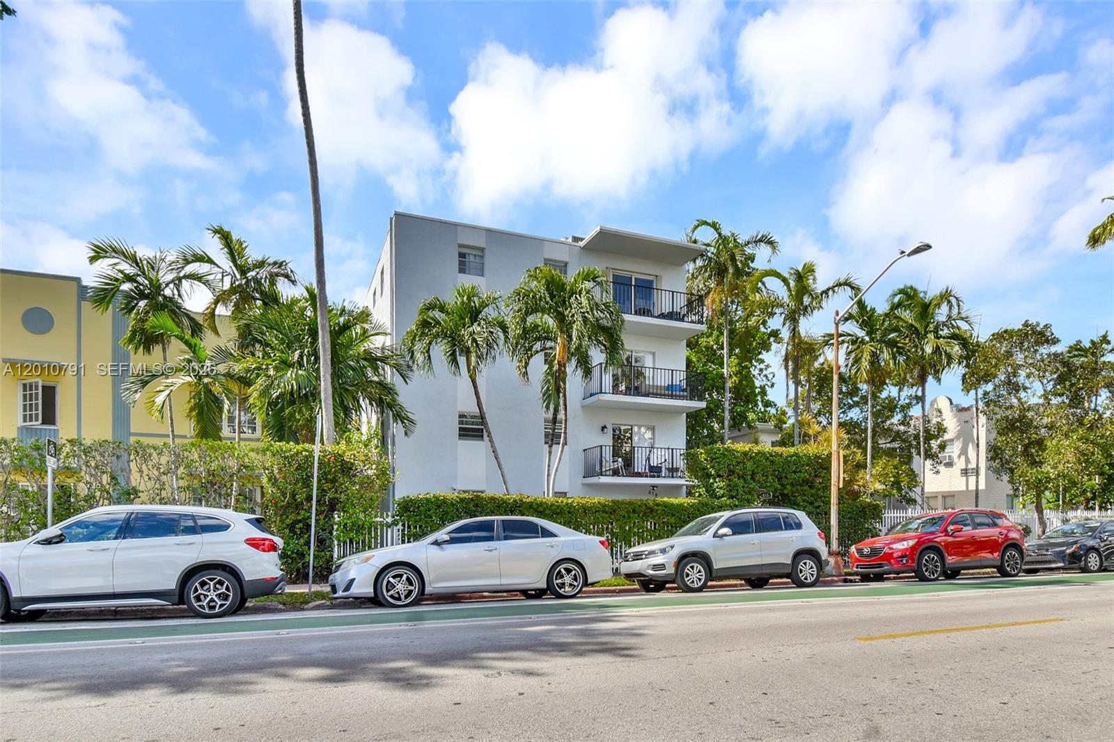 618 Euclid Ave #303