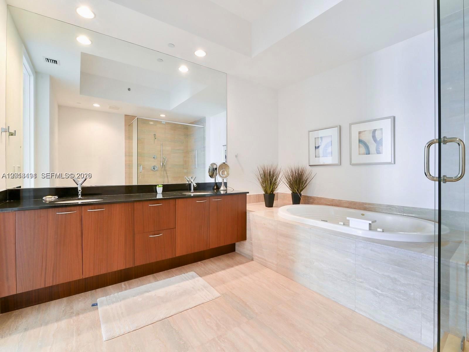 15811 Collins Ave #2703 Sunny Isles Beach, FL 33160
