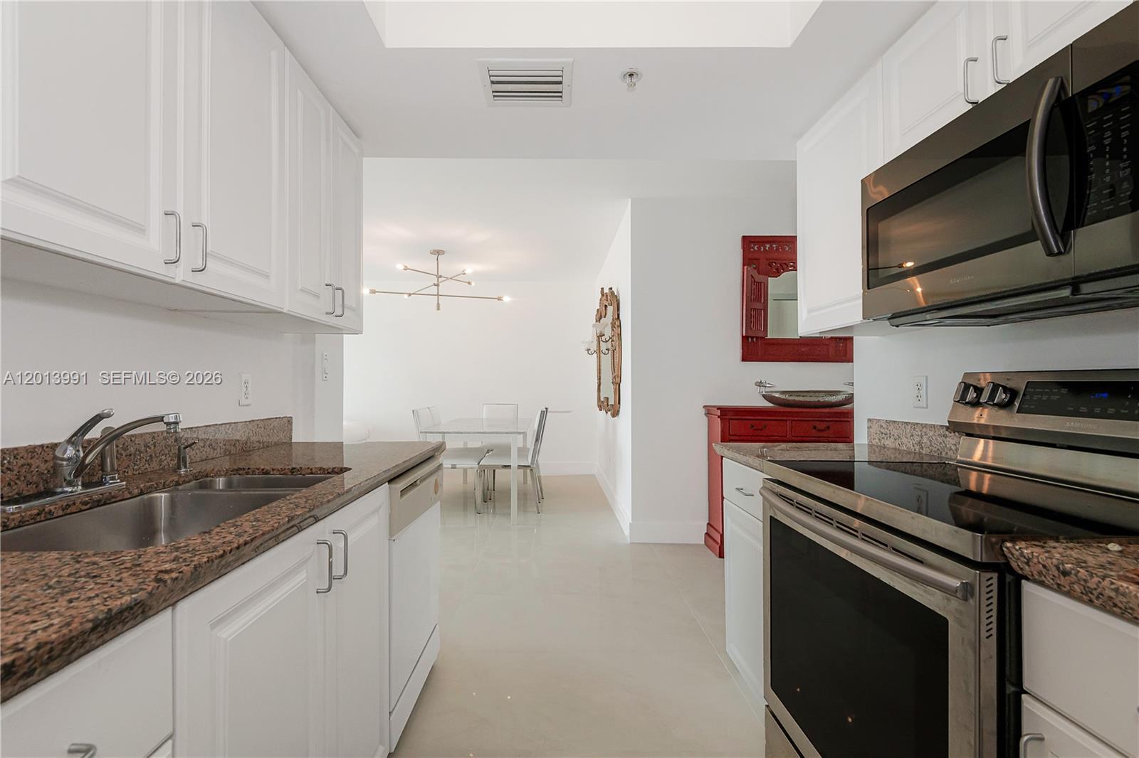 90 Alton Rd #1007 Miami Beach, FL 33139