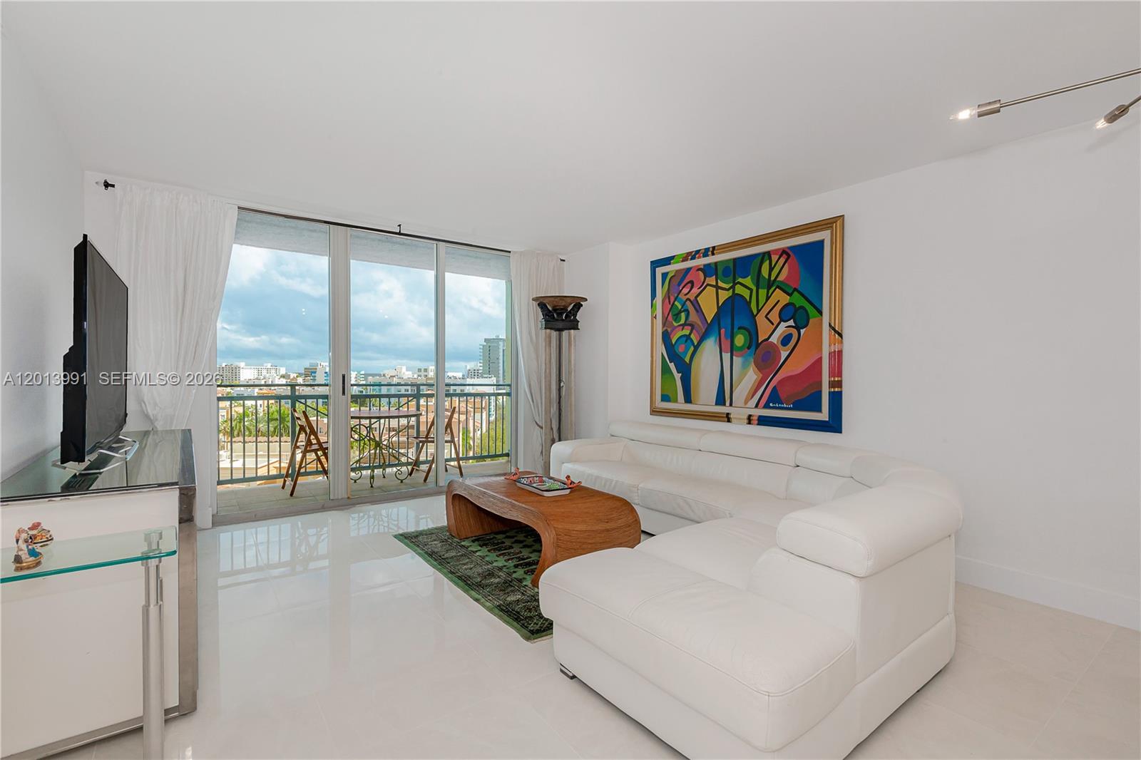 90 Alton Rd #1007 Miami Beach, FL 33139