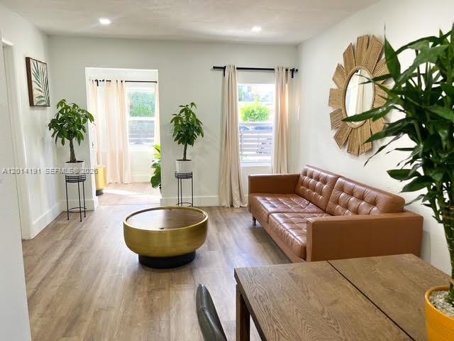 1025 NW 55th St