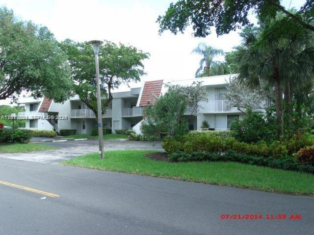 3145 N Palm Aire Dr #103