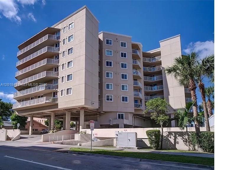 102 SW 6th Ave #405