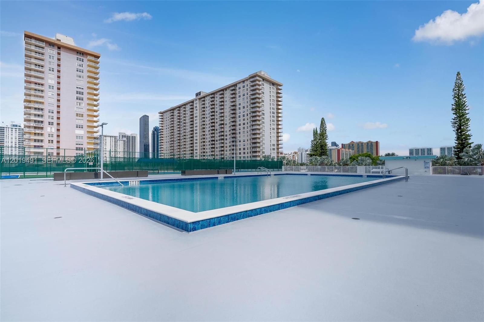 image Winston Towers 50026