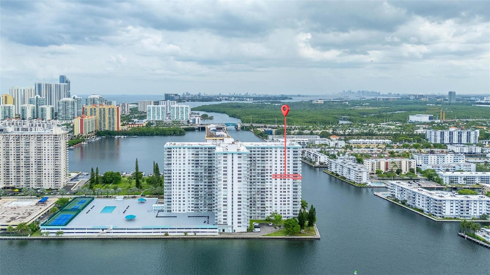 image Winston Towers 50028