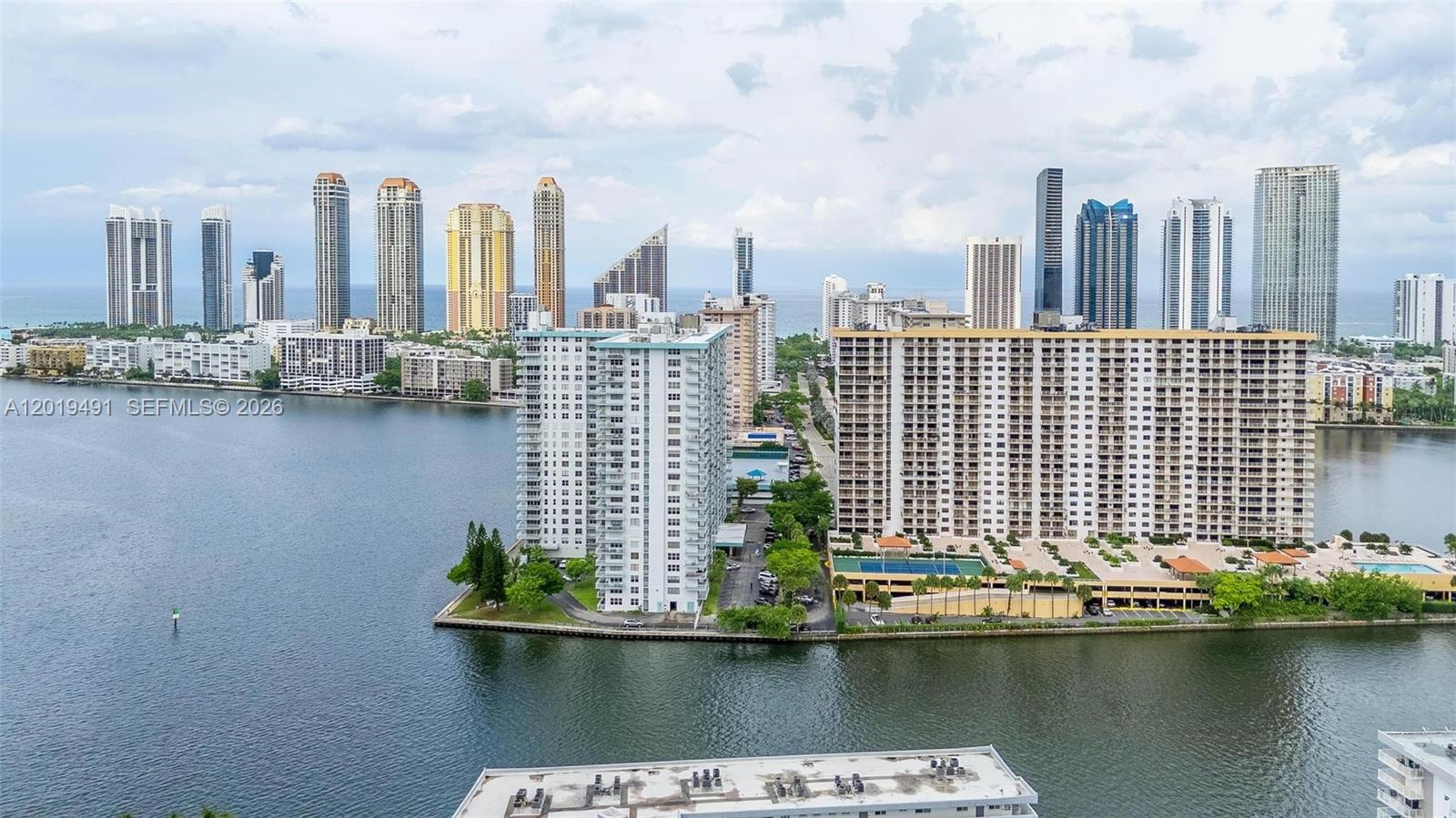 image Winston Towers 50029