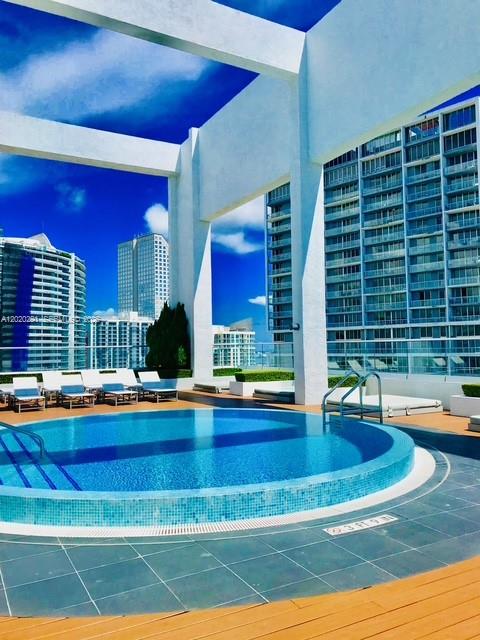 image 500 Brickell East2