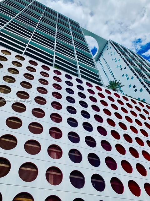 image 500 Brickell East6