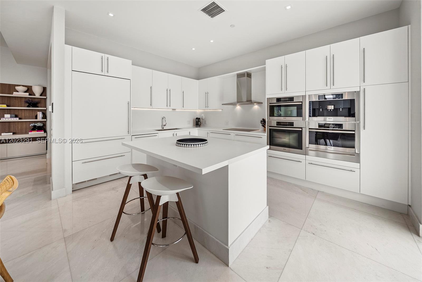 900 Brickell Key Blvd #1801 Miami, FL 33131