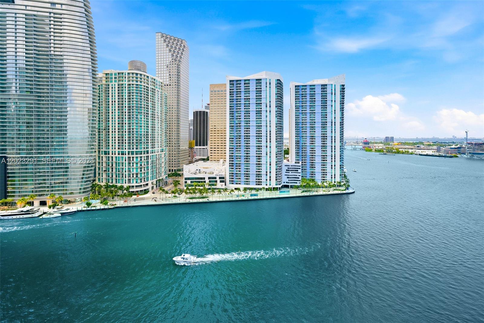 900 Brickell Key Blvd #1801 Miami, FL 33131