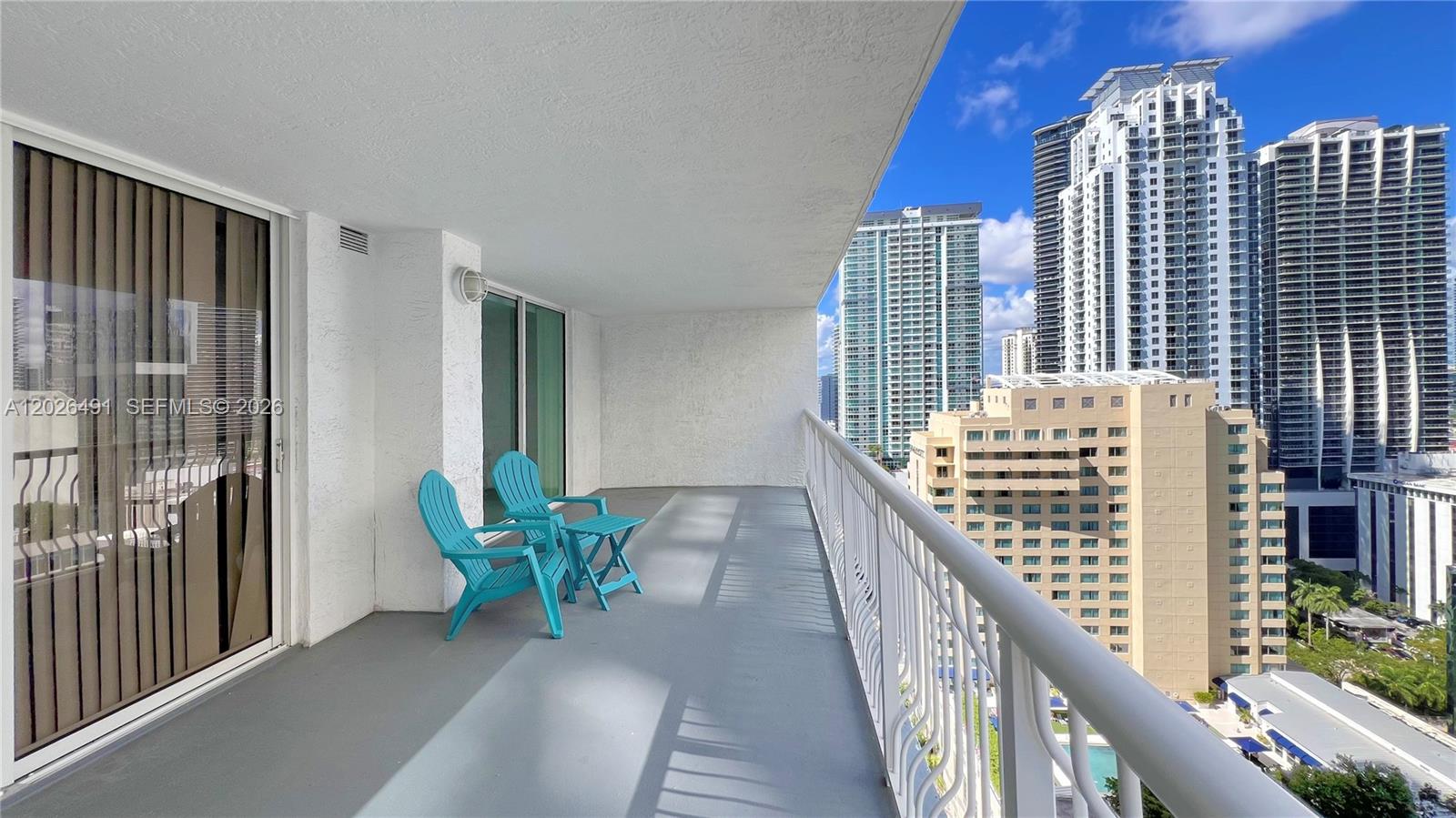 image The Club at Brickell Bay10