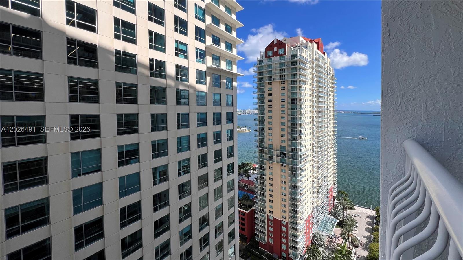 image The Club at Brickell Bay11