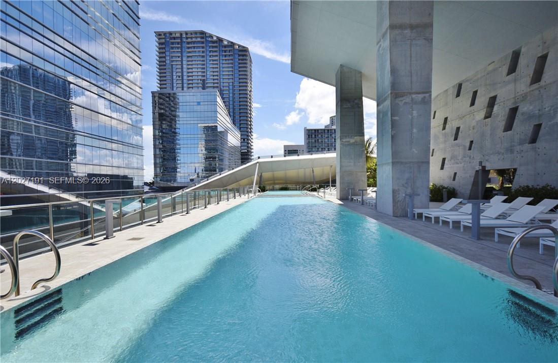 68 SE 6th St #2812 Miami, FL 33131