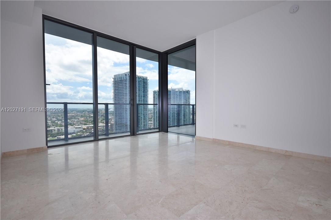 68 SE 6th St #2812 Miami, FL 33131
